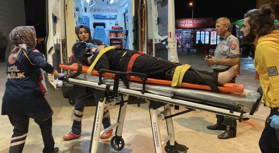 Bursa'da genç kız 3. kattan düştü!