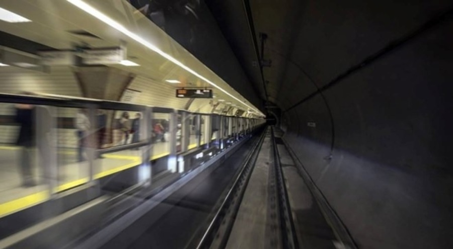 İstanbul'da M3 Metro Hattı'nda arıza: Yoğunluk oluştu