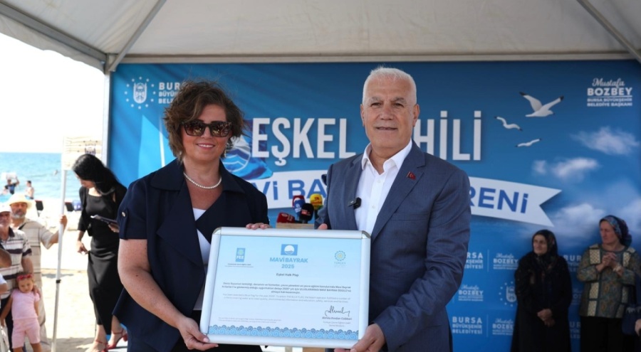 Bursa'nın 4. Mavi Bayrak gururu! Başkan Bozbey: Temiz Bursa, temiz çevre, temiz sahiller hepimizi...