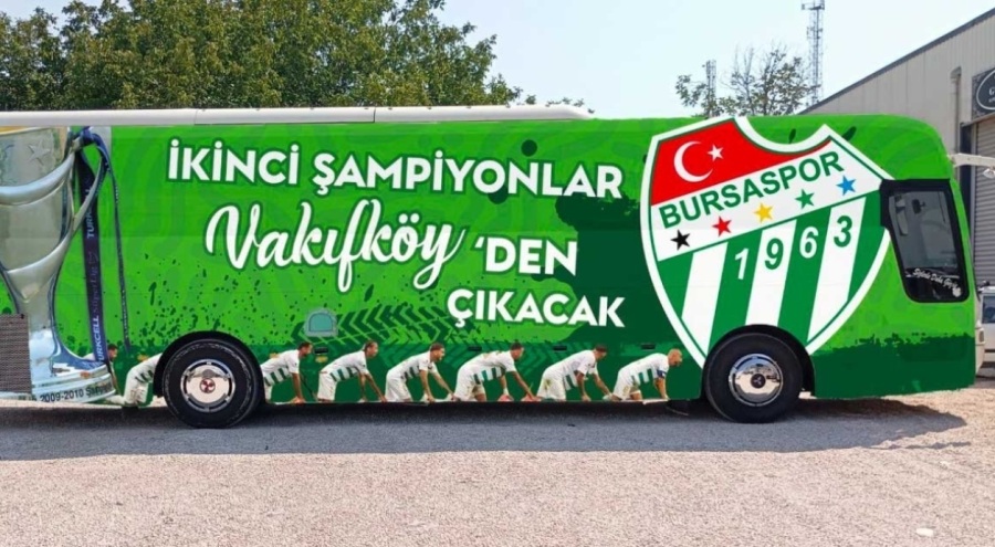 Bursaspor'a otobüs hediye edildi