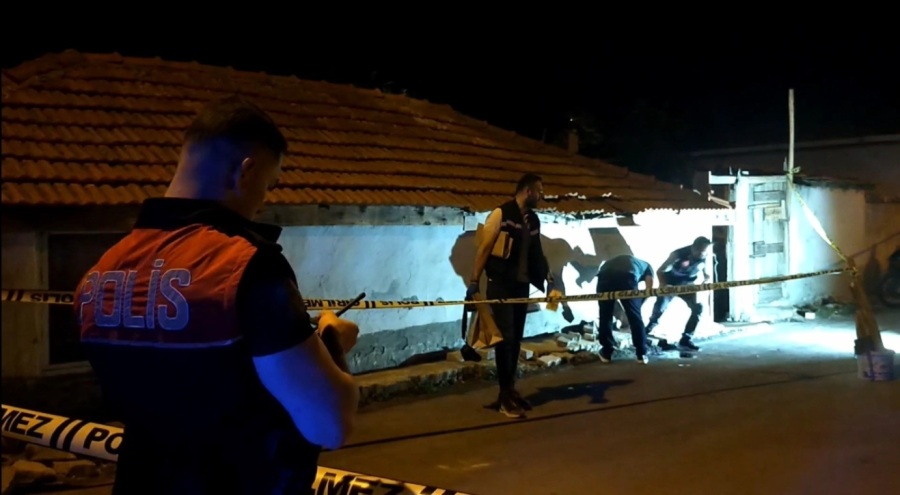 75 yaşındaki adam eşine sinirlenip herkesin gözü önünde intihar etti