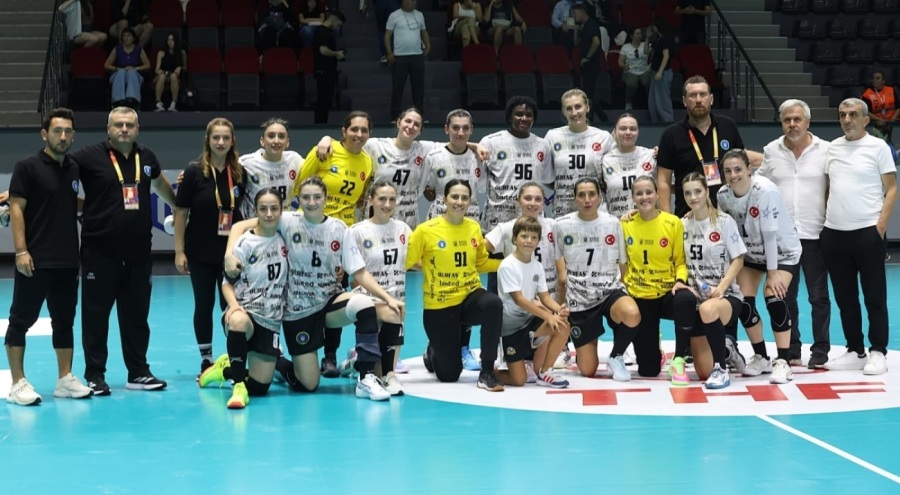 Büyükşehir Hentbol Takımı adını finale yazdırdı!