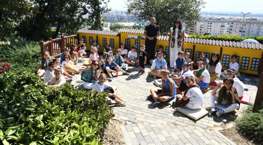 Osmangazi'de geleceğin tiyatrocu ve arkeologları yetişiyor!