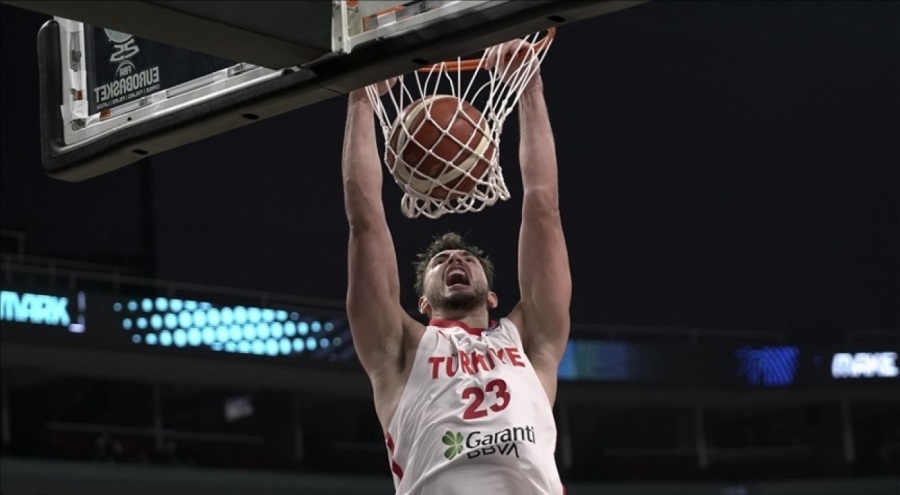 A Milli Basketbol Takımı, Avrupa Şampiyonası'ndaki 4. maçında yarın Estonya ile karşılaşacak