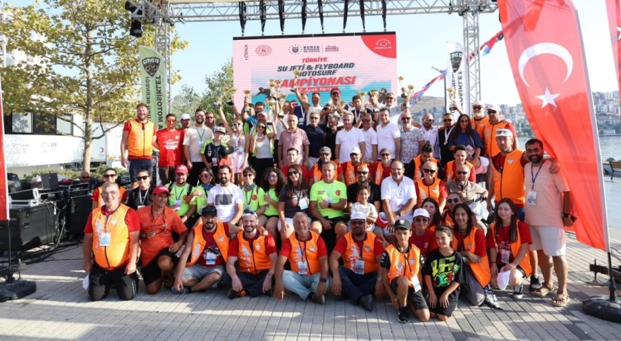 Gemlik'te deniz yarışları heyecanı