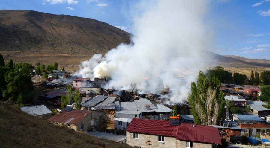 Erzurum'daki yangın kontrol altına alındı