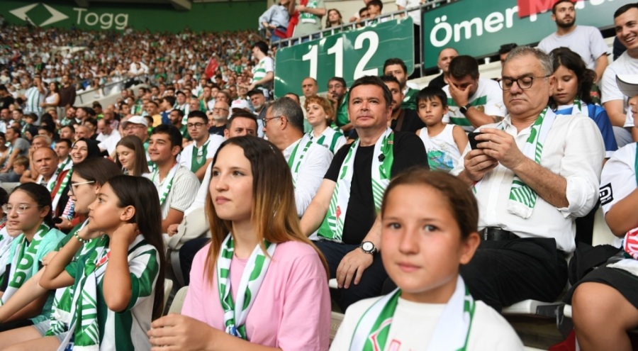 Osmangazi Belediyesi'nden hiç maça gitmemiş 100 çocukla Bursaspor'a taraftar desteği