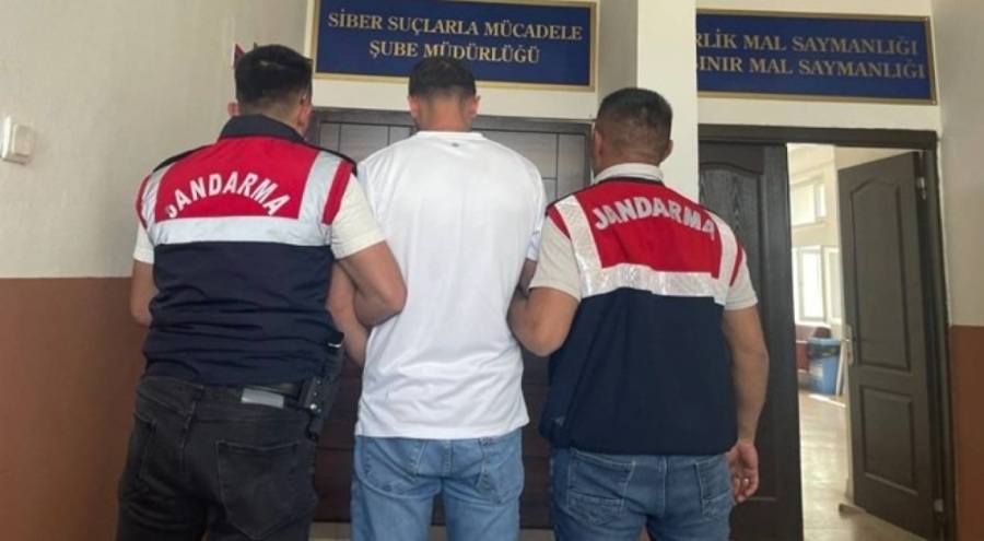 MİT'ten siber dolandırıcılık şebekesine operasyon! Elebaşı yakalandı