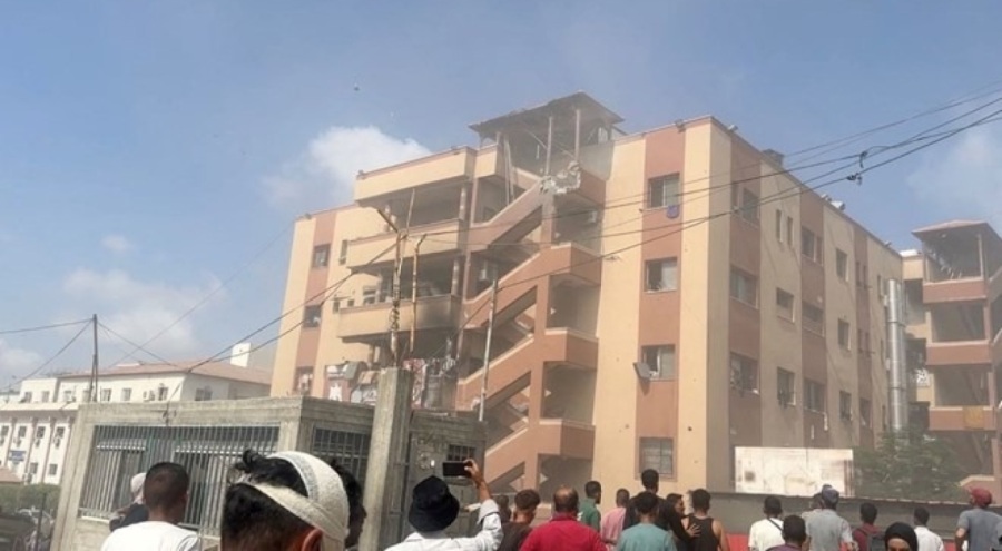 268 gazete manşetlerini Gazze'de öldürülen gazeteciler için kararttı