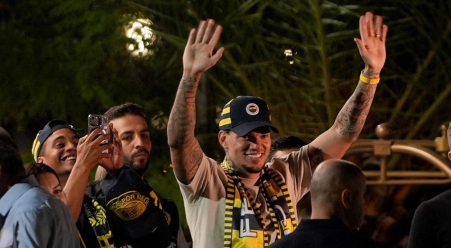 Fenerbahçe Ederson'u resmen açıkladı