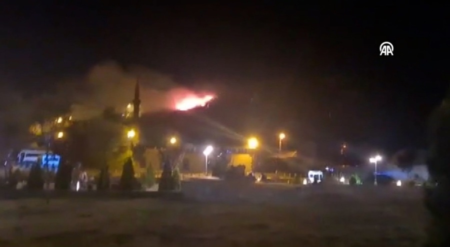 Havai fişekler anız yangınına sebep oldu