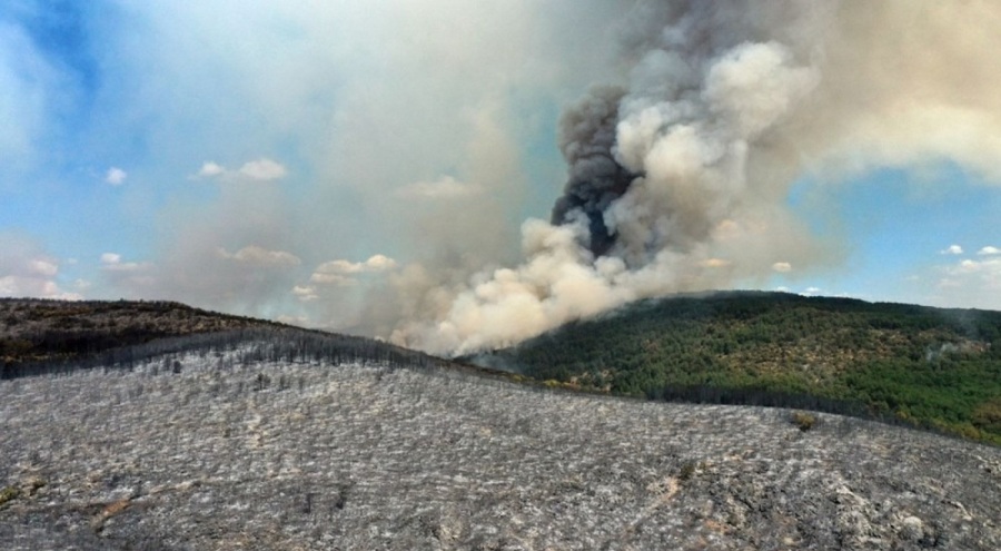 Karabük ve Kastamonu'da yangınlar devam ediyor