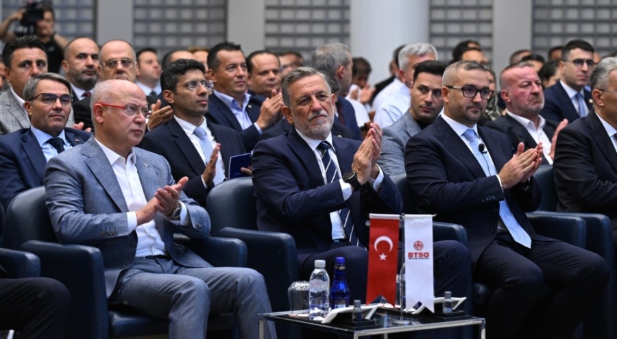 BTSO Merkez Bankası Başkanı Karahan'ı Bursa iş dünyası ile bir araya getirdi