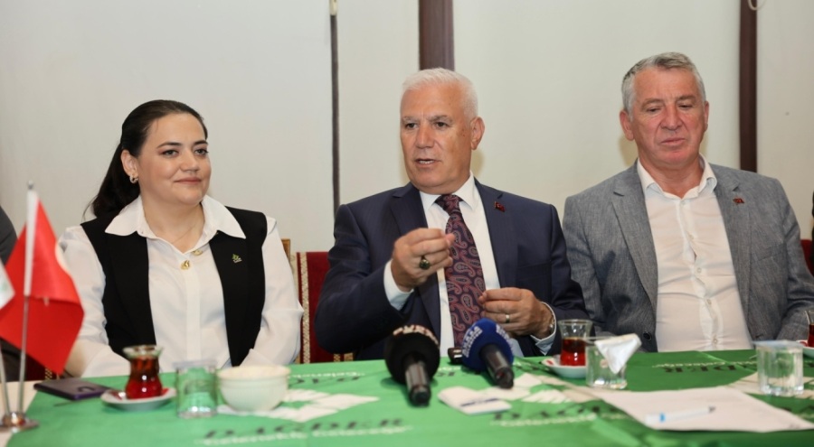Bursa Büyükşehir Belediye Başkanı Bozbey'den gençlere güvence