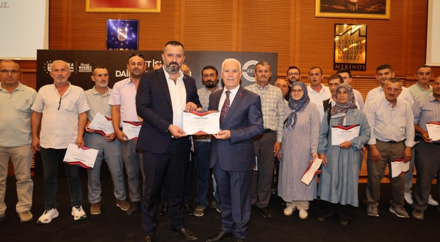 Bursa Büyükşehir Belediye Başkanı Bozbey'den alev savaşçılarına teşekkür