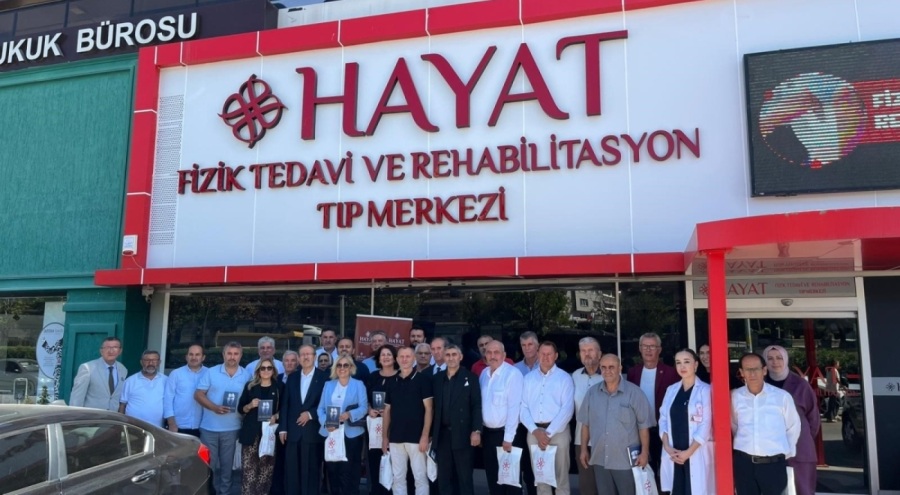 Bursa'da muhtarlar Hayat Sağlık Grubu'nda buluştu