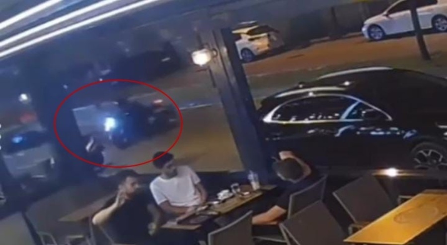 Bursa'da kontrolden çıkan motosikletin kadın sürücüsü savruldu
