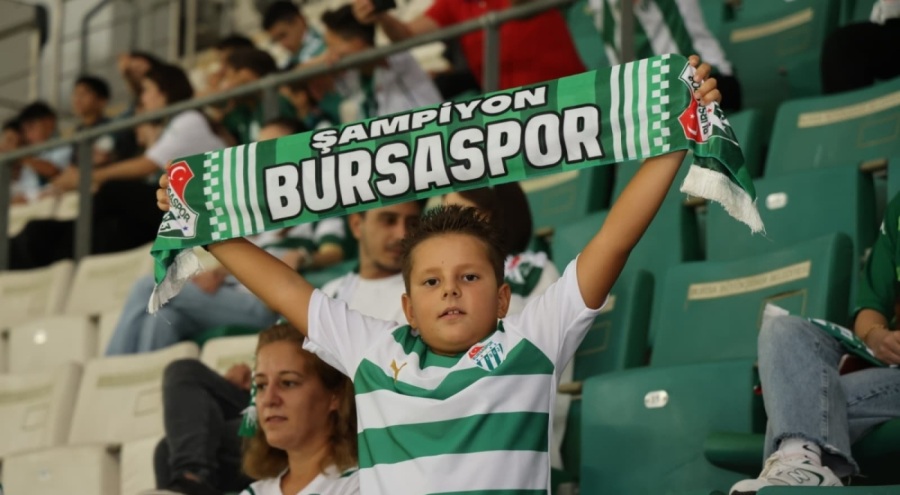 Bursa Büyükşehir ile gençlere Bursaspor sevgisi aşılanıyor