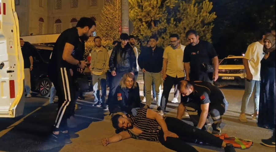 Bursa'da otomobille elektrikli bisiklet çarpıştı!