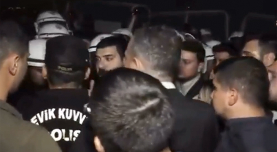 CHP Gençlik Kolları İstanbul İl binasına çağrısı sonrası yollar kapatıldı: Son kalemizi savunacağız