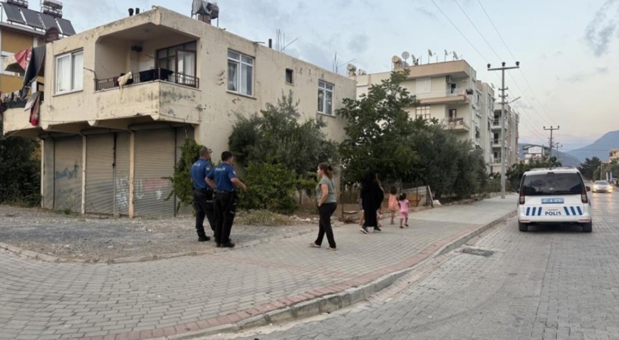 Bir buçuk yaşındaki bebek 5 metre yükseklikten düştü