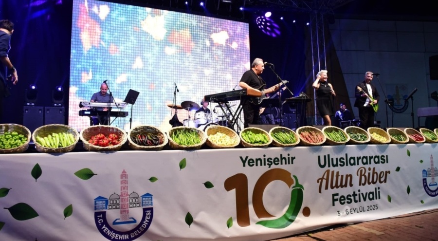 Bursa'da Pamela ve Ümit Besen rüzgarı