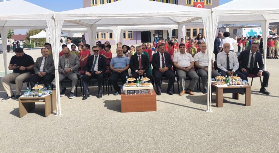 Bursa'da Halk Sağlığı Haftası kapsamında "Sağlıklı Çocuk, Sağlıklı Gelecek Programı" gerçekleştir...