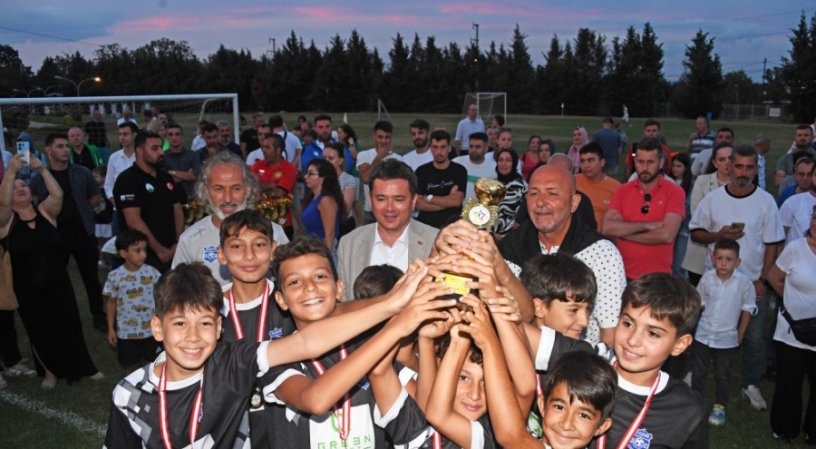 Minik yetenekler Osmangazi'de futbol şöleninde buluştu