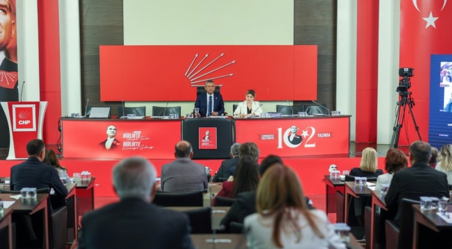 CHP PM, Özgür Özel başkanlığında toplandı