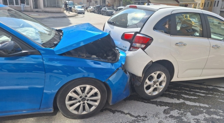Boşanma aşamasındaki eşinin otomobiline çarpan sürücü yakalandı