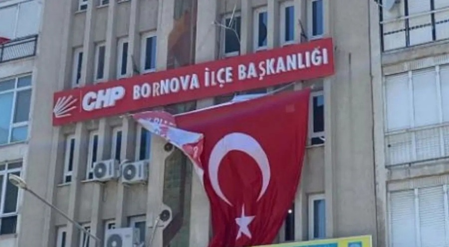 İzmir'de CHP'li iki yöneticiye soruşturma başlatıldı