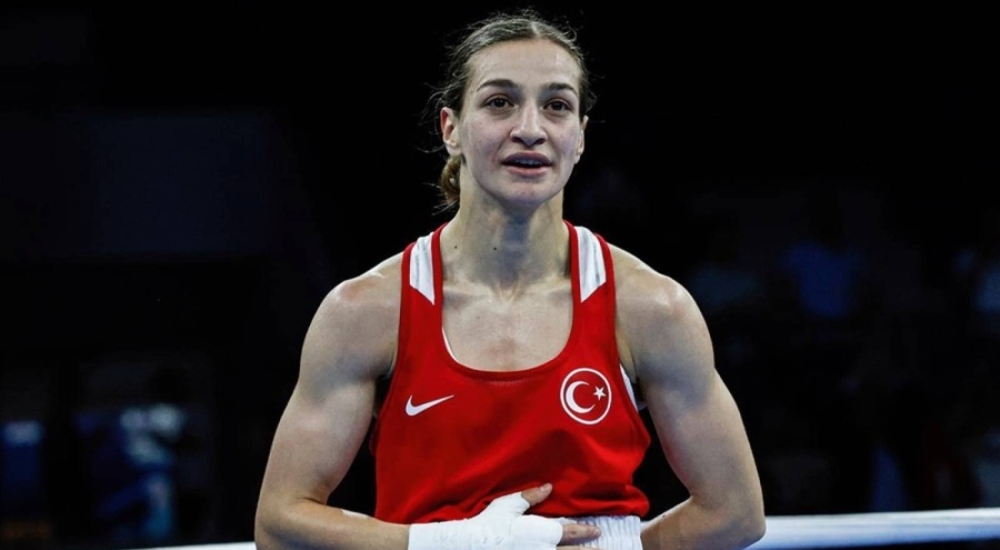 Milli boksör Buse Naz Çakıroğlu yarı finalde