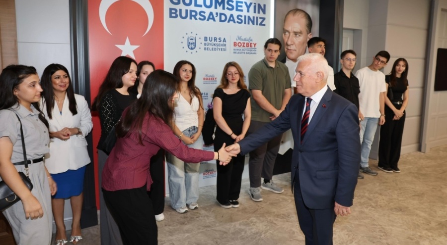 Gençlerin üniversite hayalleri, Bursa Büyükşehir'le gerçeğe dönüştü