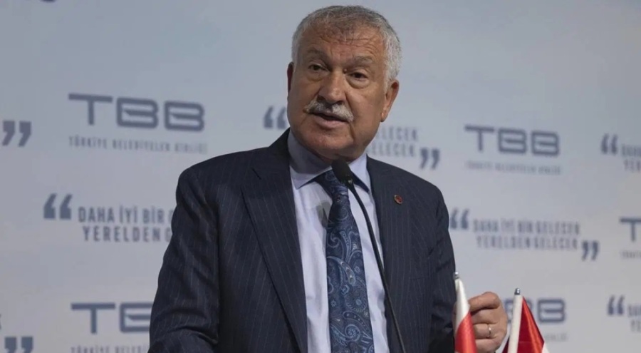 Zeydan Karalar iki avukatını azletti!