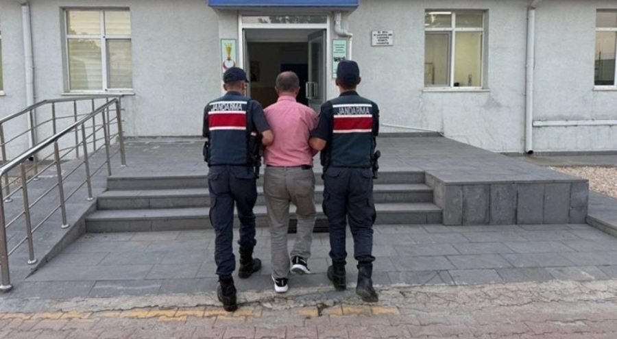 FETÖ üyesi olmaktan aranan ihraç polis yakalandı