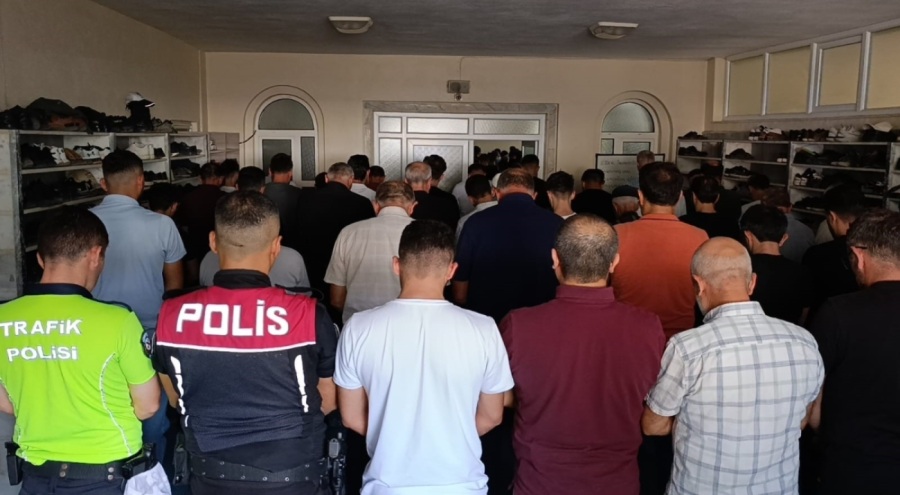 Bursa'da Şehit Muhsin Aydemir için gıyabi cenaze namazı