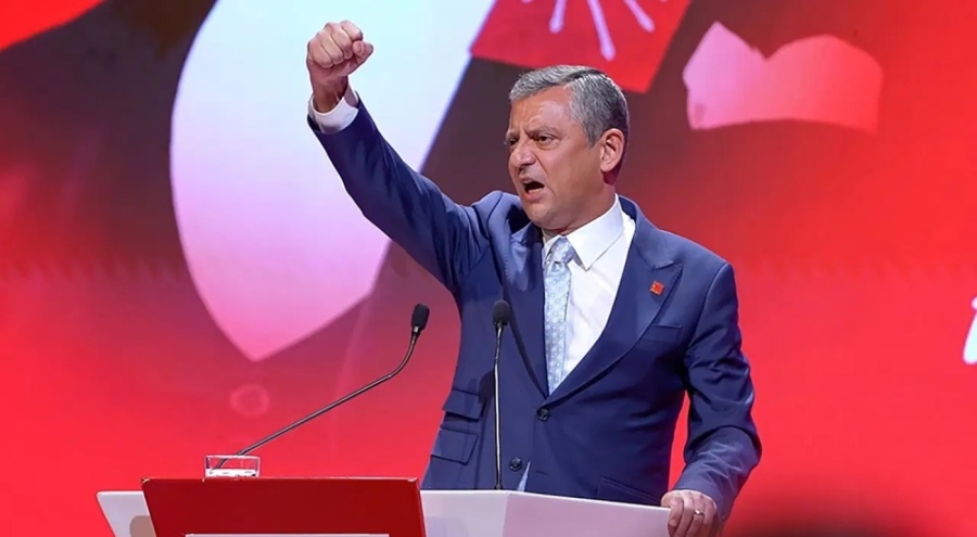 Akademisyen ve yazarlardan 'CHP ve Özgür Özel yönetimini destekliyoruz' mesajı!