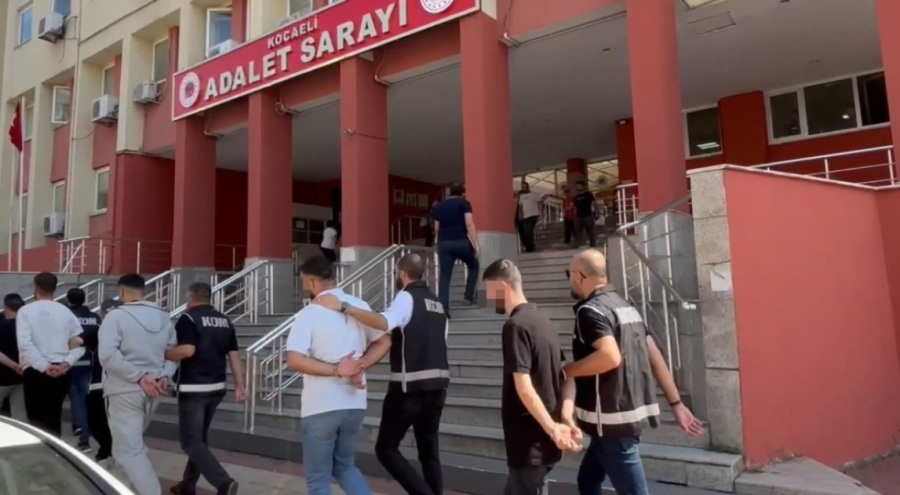 FETÖ'cüleri deşifre eden isme silahlı saldırı: 7 tutuklama