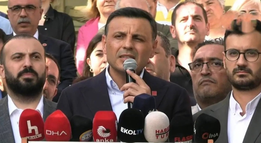 Özgür Çelik açıkladı: Mutlu'ya 'AK Parti'ye geç yoksa sana operasyon yapılacak' demişler...