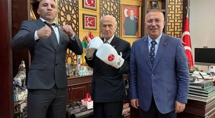 Boks Şampiyonu Avni Yıldırım'dan MHP liderine ziyaret