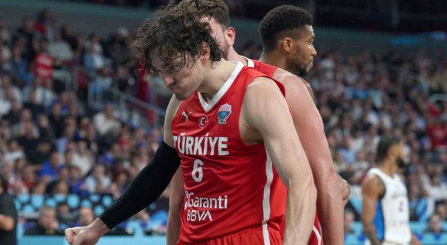 Cedi Osman: "Sağlık ekibimize teşekkürler"
