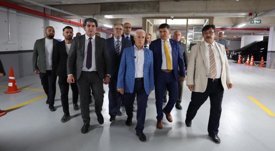 Bursa'nın yeni otoparkı Tarihi Çarşı ve Hanlar bölgesine nefes aldırdı