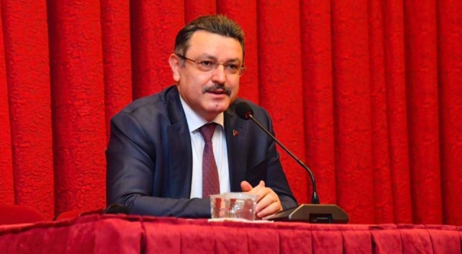 Trabzon Büyükşehir Belediye Başkanı Genç'ten Fenerbahçe-Trabzonspor maçı paylaşımı