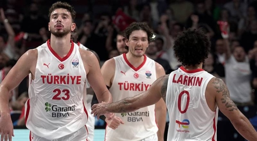 12 Dev Adam  ilk şampiyonluğun peşinde