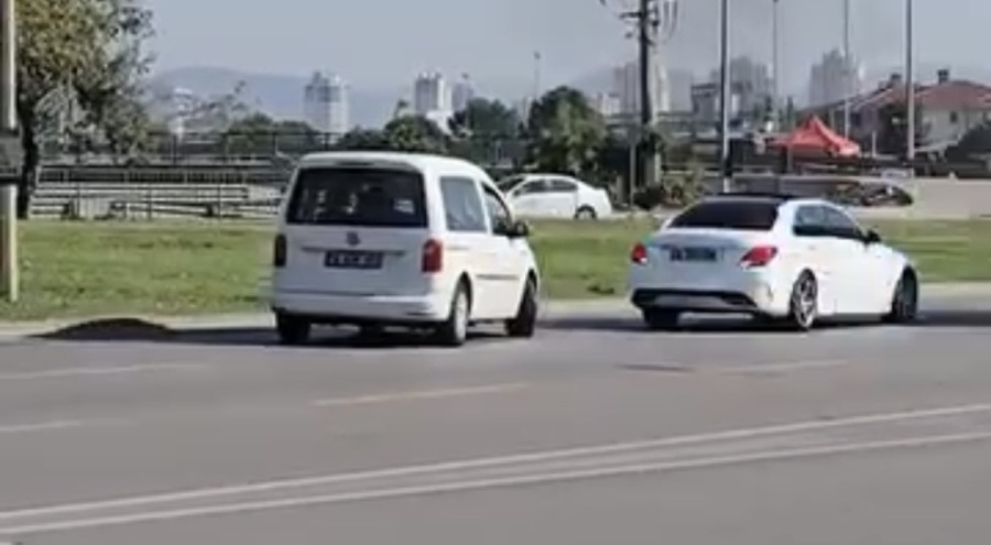 Bursa'da anayolda geri geri ilerledi, kazaya karıştı olay yerinden böyle kaçtı
