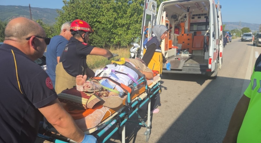 Bursa'da otomobiller kafa kafaya çarpıştı: 4 yaralı