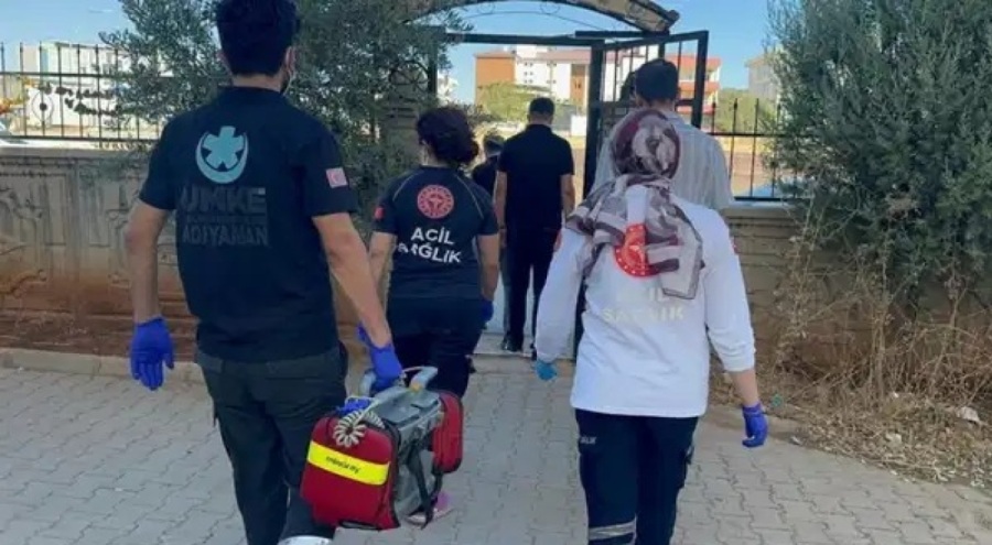 'Evden ceset kokusu geliyor' ihbarı ekipleri harekete geçirdi