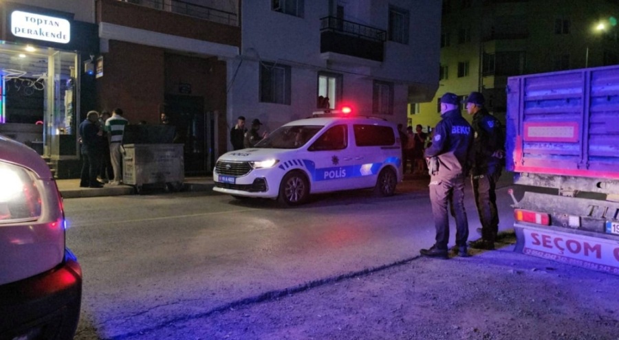 Bir apartmana pompalı tüfekle ateş ettikten sonra kaçan iki kadın aranıyor!