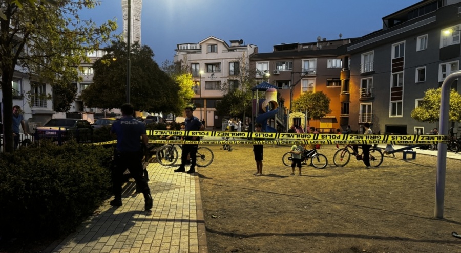 Bursa'da parkta oynayan çocuk yorgun mermi ile yaralandı!