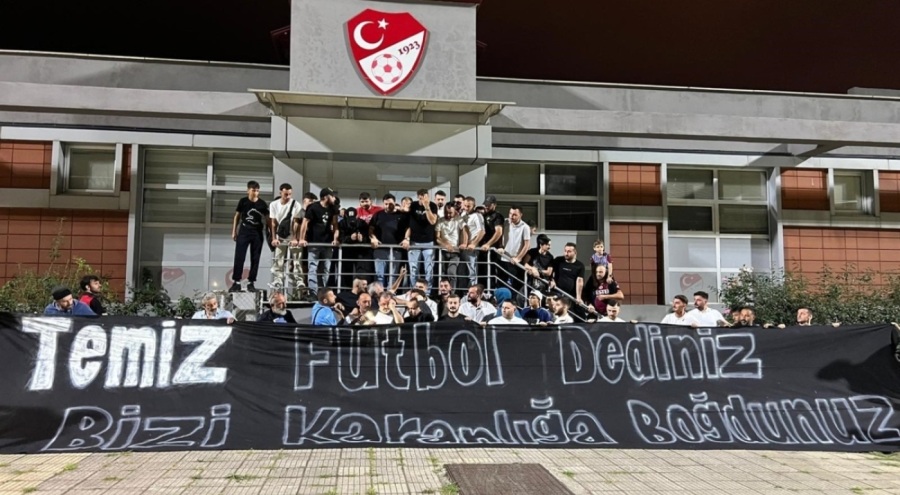 Trabzonspor taraftarından TFF'ye tepki!
